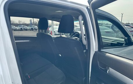 Toyota Hilux VIII, 2017 год, 3 799 900 рублей, 17 фотография