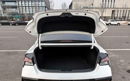 Hyundai Elantra, 2023 год, 1 600 000 рублей, 8 фотография