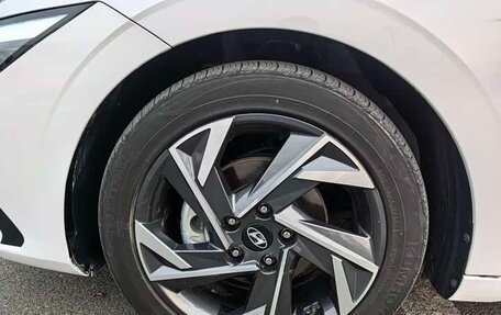 Hyundai Elantra, 2023 год, 1 600 000 рублей, 9 фотография