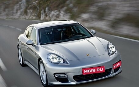 Porsche Panamera II рестайлинг, 2012 год, 3 000 000 рублей, 1 фотография