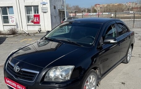 Toyota Avensis III рестайлинг, 2006 год, 700 000 рублей, 1 фотография