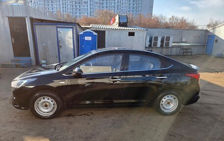 Hyundai Solaris II рестайлинг, 2021 год, 1 800 000 рублей, 1 фотография