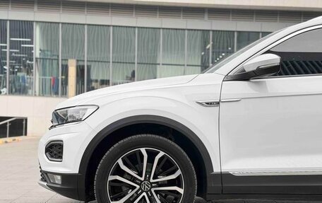 Volkswagen T-Roc I, 2022 год, 1 580 000 рублей, 4 фотография