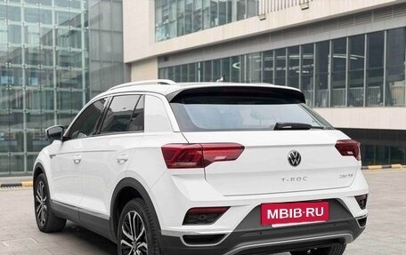 Volkswagen T-Roc I, 2022 год, 1 580 000 рублей, 5 фотография