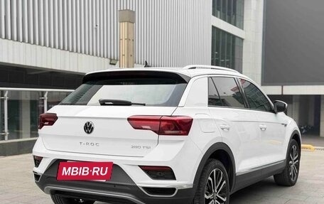 Volkswagen T-Roc I, 2022 год, 1 580 000 рублей, 7 фотография
