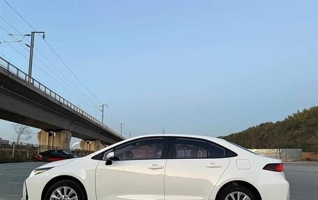 Toyota Corolla, 2022 год, 1 400 000 рублей, 5 фотография