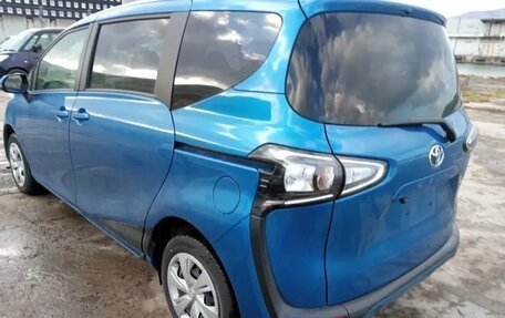 Toyota Sienta II, 2019 год, 1 445 000 рублей, 6 фотография