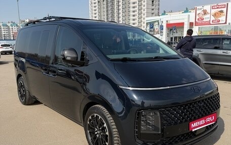 Hyundai Staria, 2021 год, 5 700 000 рублей, 2 фотография