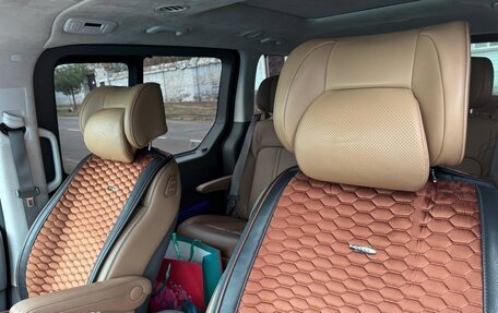 Hyundai Staria, 2021 год, 5 700 000 рублей, 28 фотография