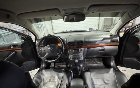 Toyota Avensis III рестайлинг, 2006 год, 700 000 рублей, 8 фотография