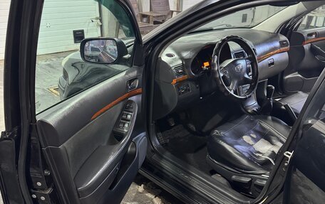 Toyota Avensis III рестайлинг, 2006 год, 700 000 рублей, 16 фотография