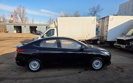 Hyundai Solaris II рестайлинг, 2021 год, 1 800 000 рублей, 2 фотография