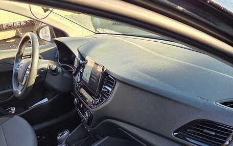 Hyundai Solaris II рестайлинг, 2021 год, 1 800 000 рублей, 3 фотография