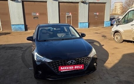 Hyundai Solaris II рестайлинг, 2021 год, 1 800 000 рублей, 6 фотография