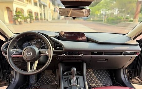 Mazda 3, 2022 год, 1 800 000 рублей, 14 фотография