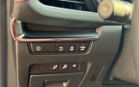 Mazda 3, 2022 год, 1 800 000 рублей, 23 фотография