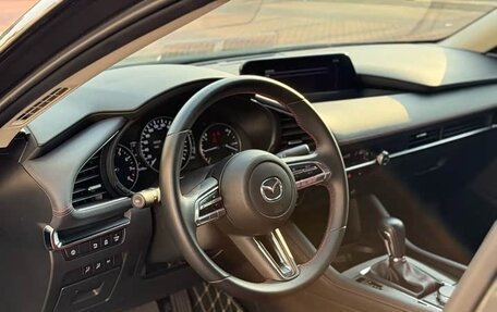 Mazda 3, 2022 год, 1 800 000 рублей, 22 фотография