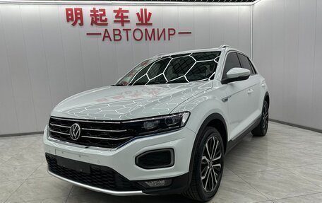 Volkswagen T-Roc I, 2022 год, 1 350 000 рублей, 1 фотография