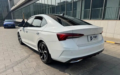 Skoda Octavia IV, 2023 год, 2 080 000 рублей, 4 фотография