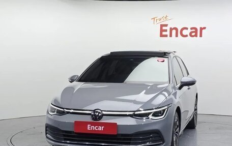 Volkswagen Golf VIII, 2023 год, 2 220 000 рублей, 3 фотография