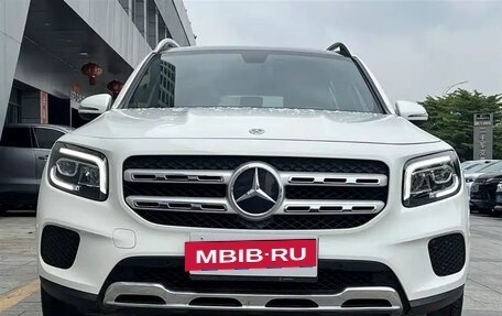 Mercedes-Benz GLB, 2022 год, 2 430 050 рублей, 3 фотография