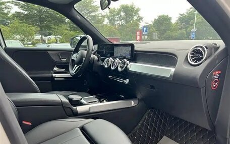 Mercedes-Benz GLB, 2022 год, 2 430 050 рублей, 13 фотография