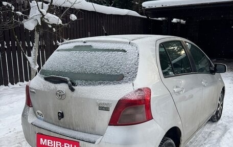 Toyota Yaris III рестайлинг, 2008 год, 450 000 рублей, 6 фотография