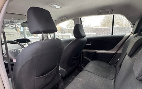 Toyota Yaris III рестайлинг, 2008 год, 450 000 рублей, 12 фотография