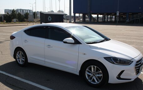 Hyundai Elantra VI рестайлинг, 2018 год, 1 550 000 рублей, 4 фотография