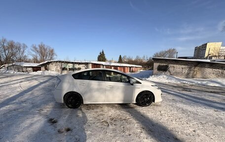 Toyota Prius, 2015 год, 1 195 000 рублей, 4 фотография
