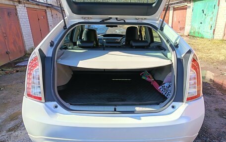 Toyota Prius, 2015 год, 1 195 000 рублей, 13 фотография