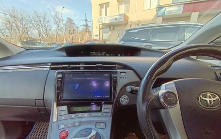 Toyota Prius, 2015 год, 1 195 000 рублей, 11 фотография