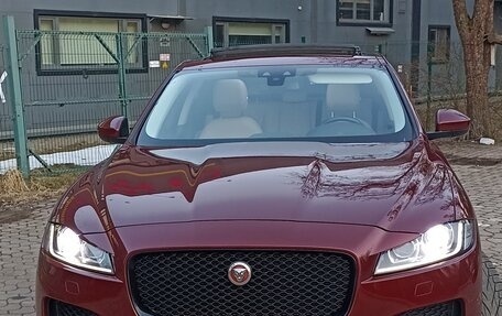 Jaguar F-Pace, 2017 год, 2 500 000 рублей, 9 фотография