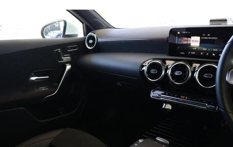 Mercedes-Benz A-Класс, 2021 год, 1 500 325 рублей, 12 фотография
