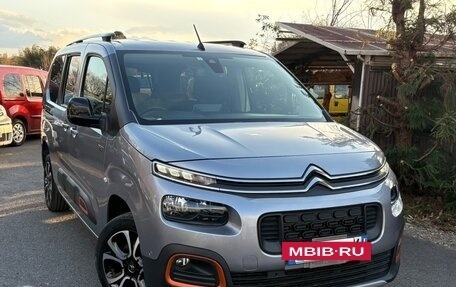 Citroen Berlingo III, 2022 год, 1 980 000 рублей, 2 фотография