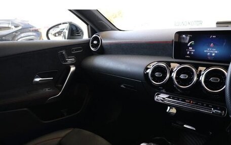 Mercedes-Benz A-Класс, 2021 год, 1 490 325 рублей, 13 фотография