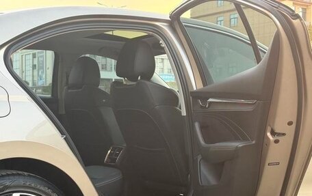 Skoda Superb III рестайлинг, 2022 год, 2 100 000 рублей, 15 фотография