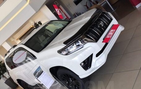 Toyota Land Cruiser Prado 150 рестайлинг 2, 2021 год, 7 400 000 рублей, 1 фотография