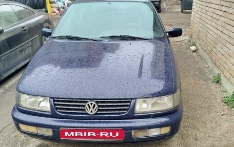 Volkswagen Passat B4, 1995 год, 350 000 рублей, 1 фотография