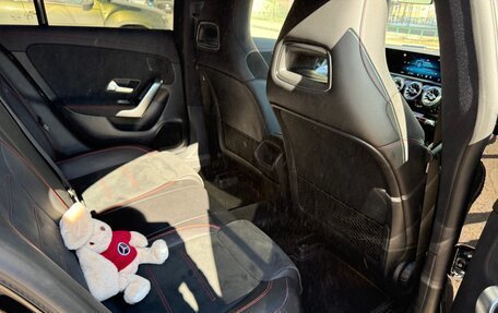 Mercedes-Benz CLA, 2019 год, 3 700 000 рублей, 3 фотография