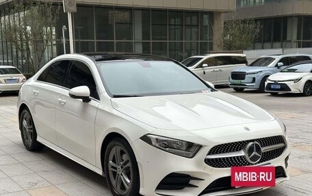 Mercedes-Benz A-Класс, 2022 год, 1 930 000 рублей, 3 фотография