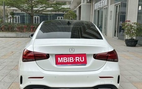 Mercedes-Benz A-Класс, 2022 год, 1 930 000 рублей, 5 фотография