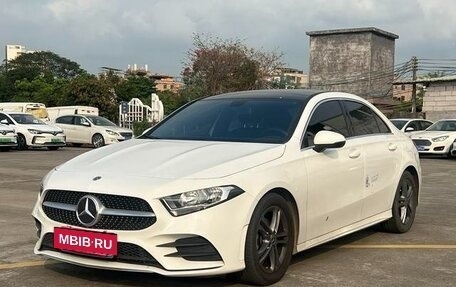 Mercedes-Benz A-Класс, 2022 год, 1 860 000 рублей, 3 фотография