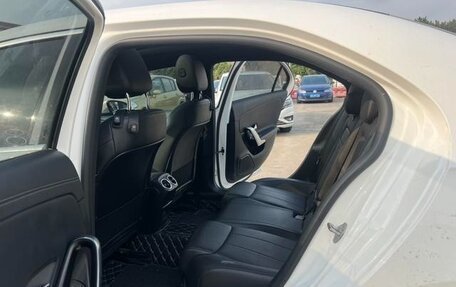 Mercedes-Benz A-Класс, 2022 год, 1 860 000 рублей, 8 фотография