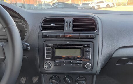 Volkswagen Polo VI (EU Market), 2012 год, 575 000 рублей, 18 фотография