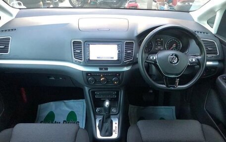 Volkswagen Sharan II, 2018 год, 1 440 000 рублей, 11 фотография