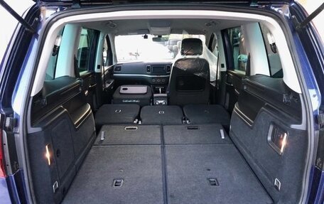 Volkswagen Sharan II, 2018 год, 1 440 000 рублей, 13 фотография