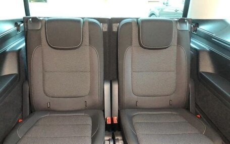 Volkswagen Sharan II, 2018 год, 1 440 000 рублей, 17 фотография