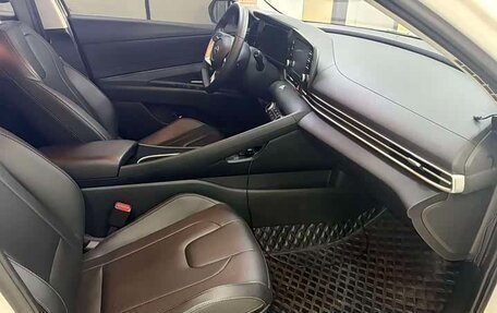 Hyundai Elantra, 2023 год, 1 390 505 рублей, 8 фотография