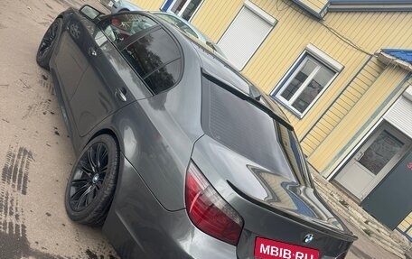 BMW 5 серия, 2006 год, 950 000 рублей, 2 фотография